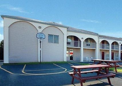 Rodeway Inn エフィングハム エクステリア 写真