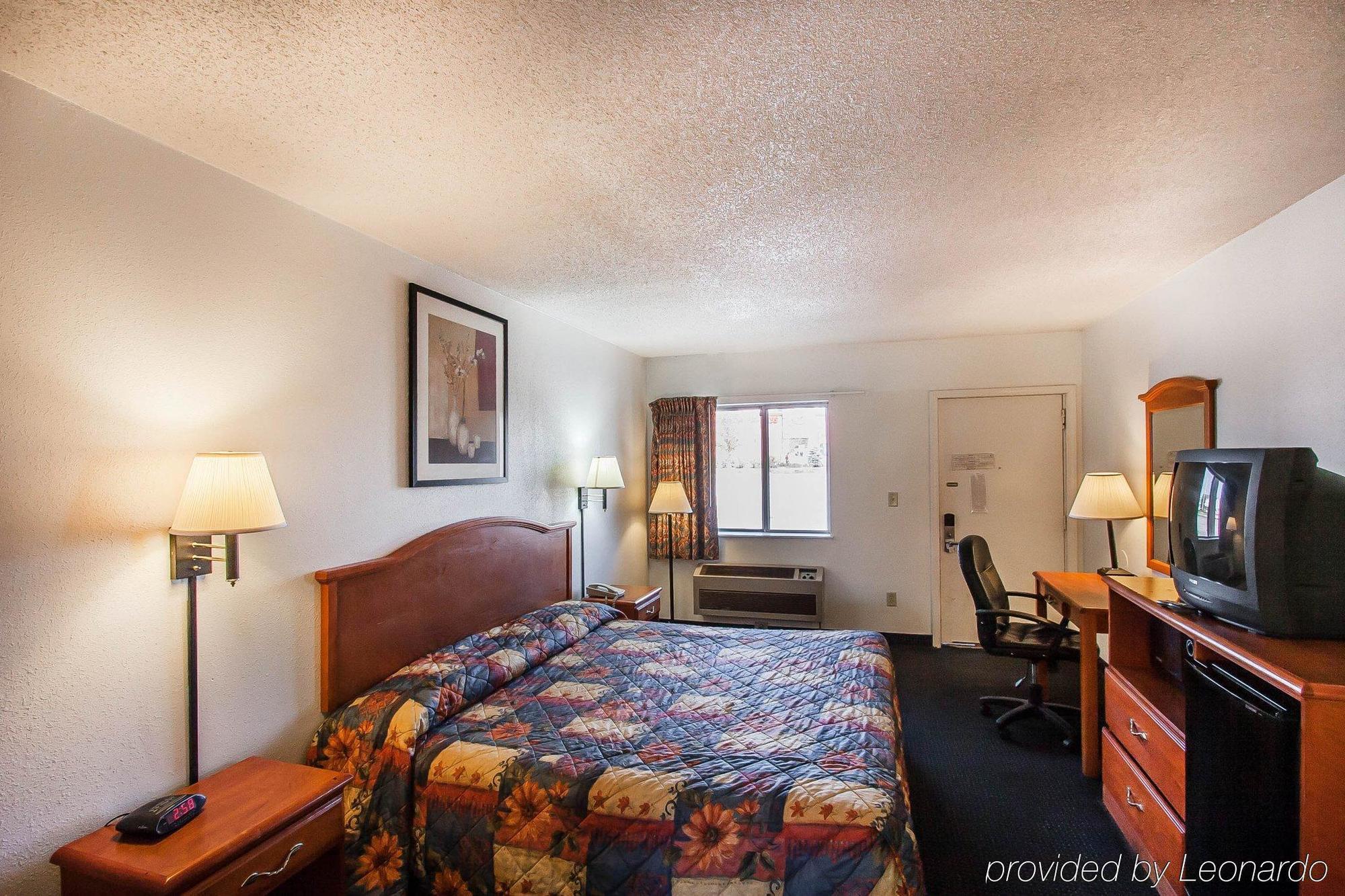 Rodeway Inn エフィングハム エクステリア 写真