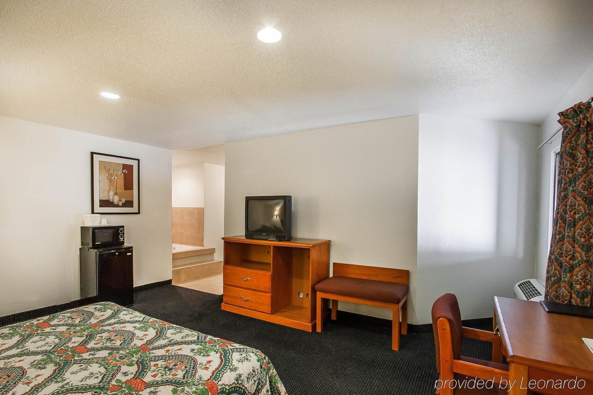 Rodeway Inn エフィングハム エクステリア 写真