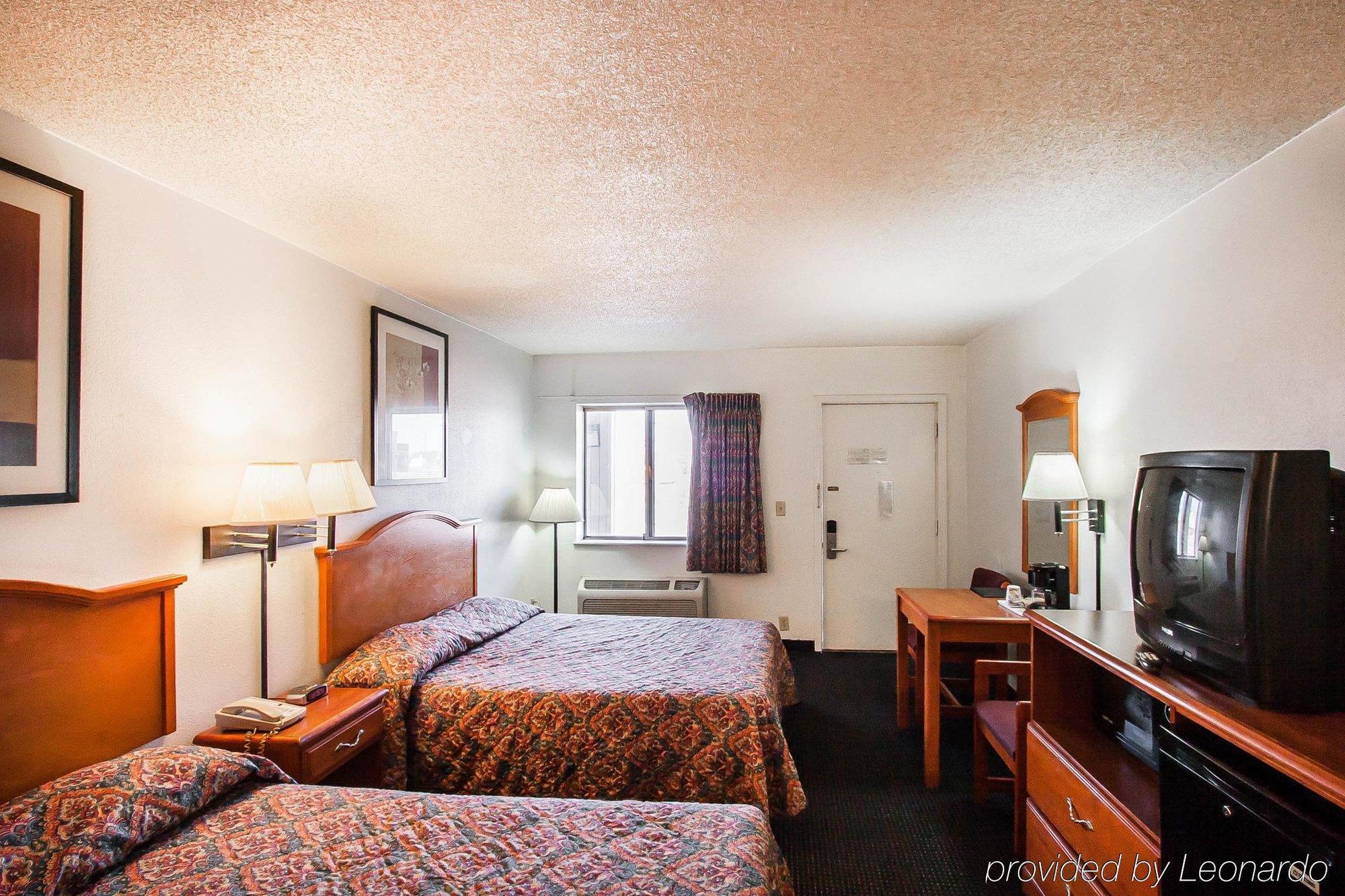 Rodeway Inn エフィングハム エクステリア 写真